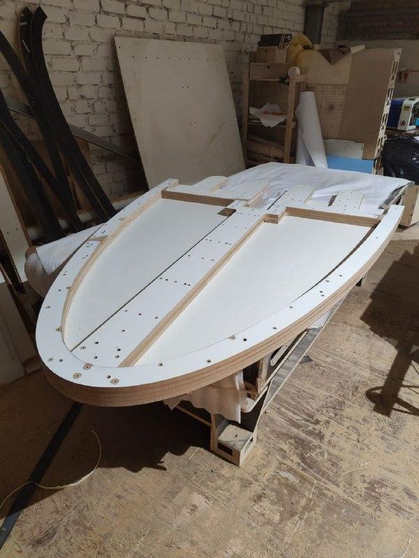 Стол для переговоров