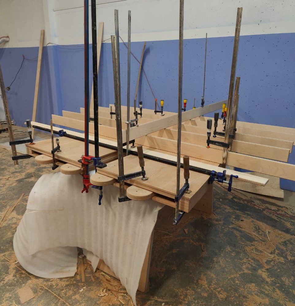 Стол для переговоров