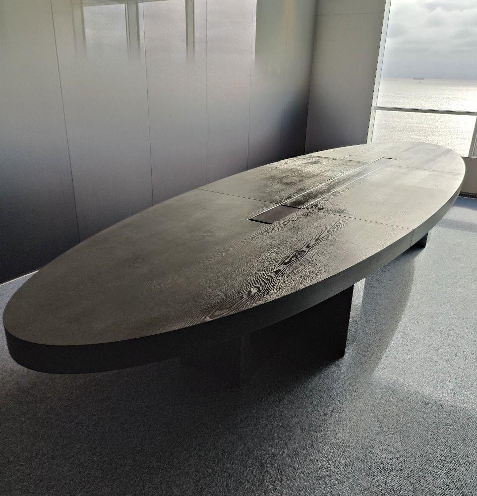 Стол для переговоров