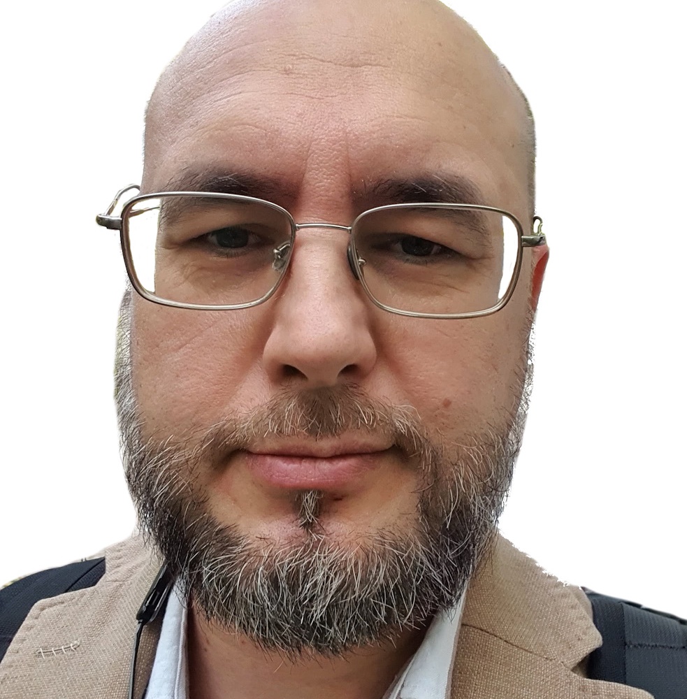 Преподаватель Рушан Якубов