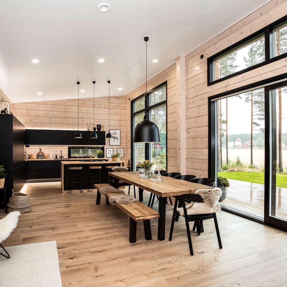 ДОМА ГДЕ МНОГО СВЕТА