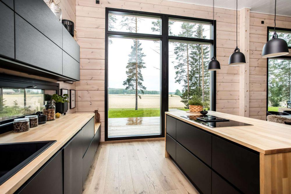 ДОМА ГДЕ МНОГО СВЕТА