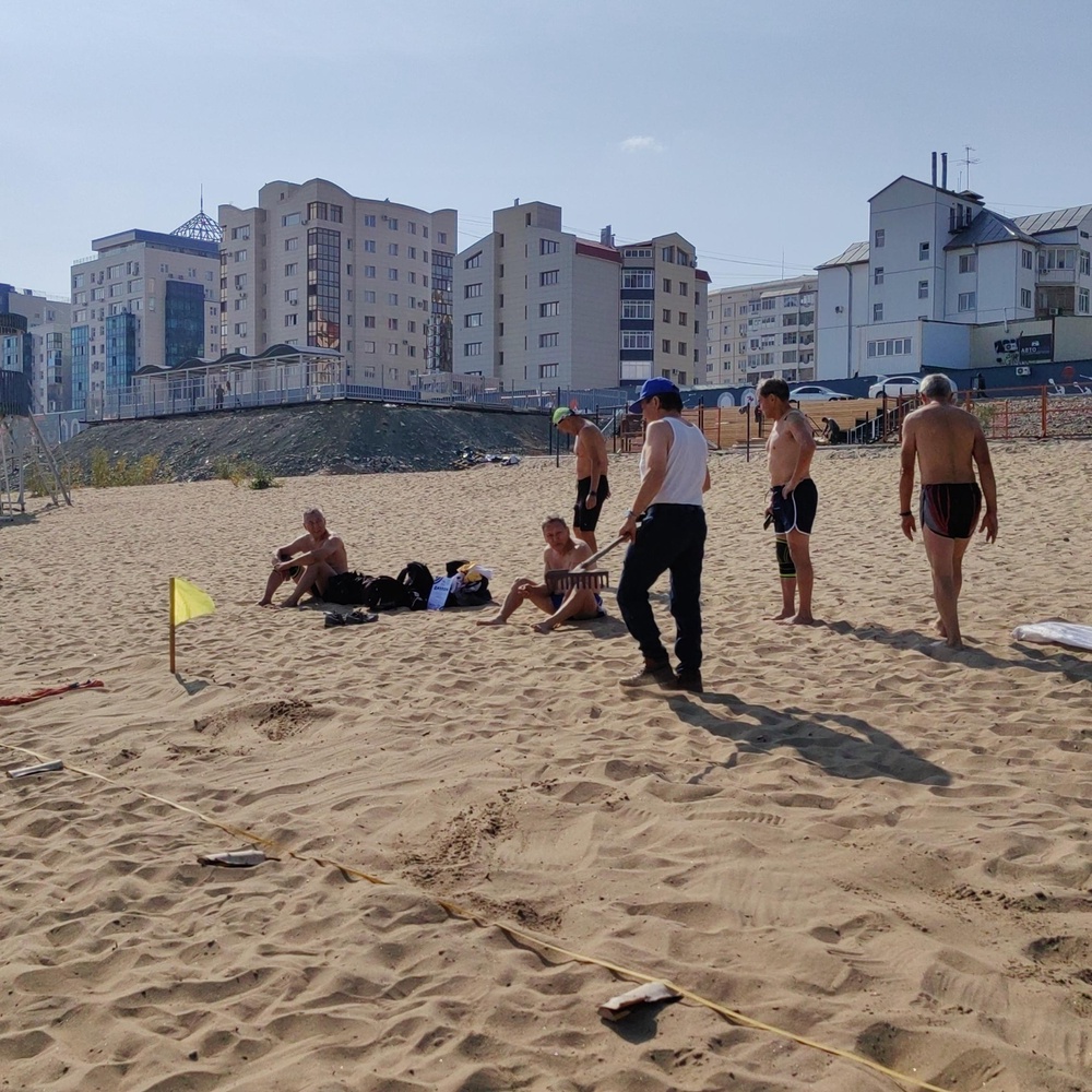 Прыжки на песке у Лены и Волги