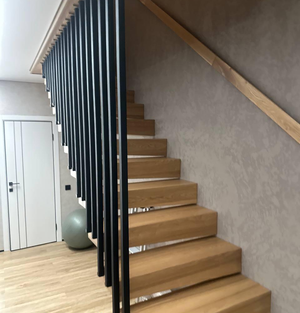 "Консольная" лестница