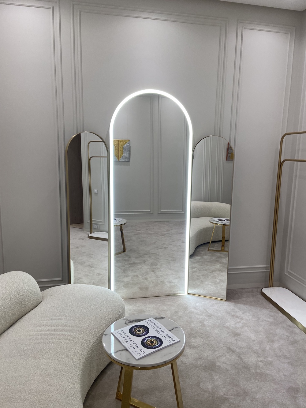 Изготовление зеркал любых размеров по индивидуальному проекту