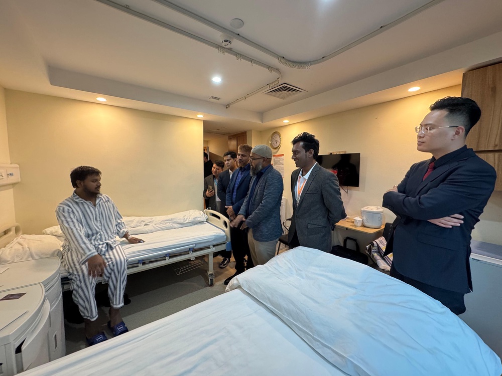 Делегация правительства и медицинских СМИ Бангладеш посетила онкологическую кулинику St. Stamford Modern Cancer Hospital