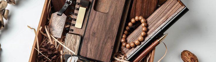 e8f254a6-9ee4-47d6-8a96-2fab87158510-gift box.jpg