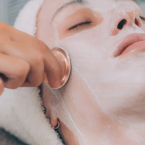 Вакуумный массаж лица (баночный)