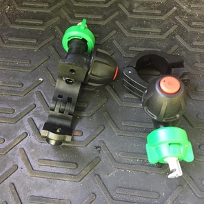 Форсунка орошения вальца с клапаном