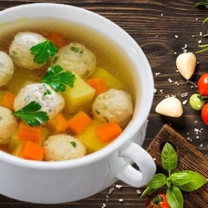 Куриный суп с фрикадельками