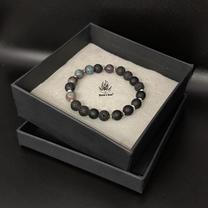 Браслет из натуральных камней: рубин в кианите, лава вулканическая, турмалин