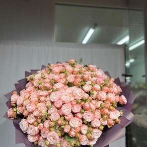 Кустовая пионовидная роза 1шт