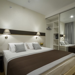 УЛУЧШЕННЫЙ ДВУХМЕСТНЫЙ С КРОВАТЬЮ KING-SIZE
