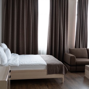 Студия с полной кухней