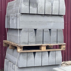 Дорожный бордюр