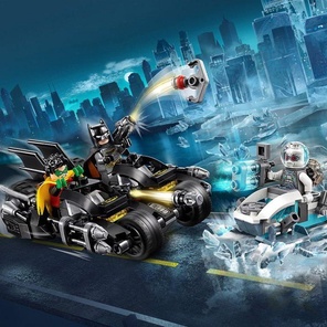 Гонка на мотоциклах с Мистером Фризом