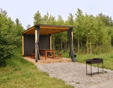 Маленькая ЭКО беседка