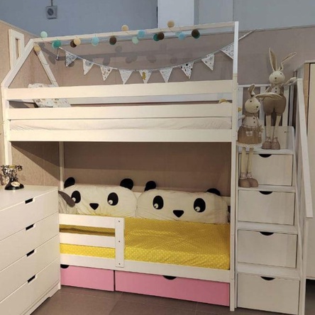 Кровати из массива