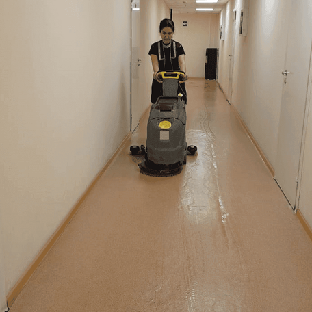 Ежедневная профессиональная уборка