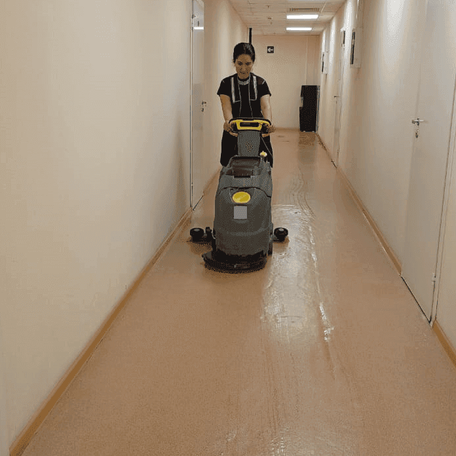 Ежедневная профессиональная уборка