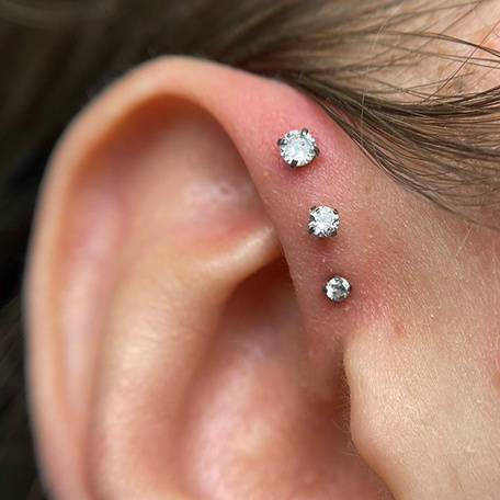 ПИРСИНГ FORWARD HELIX