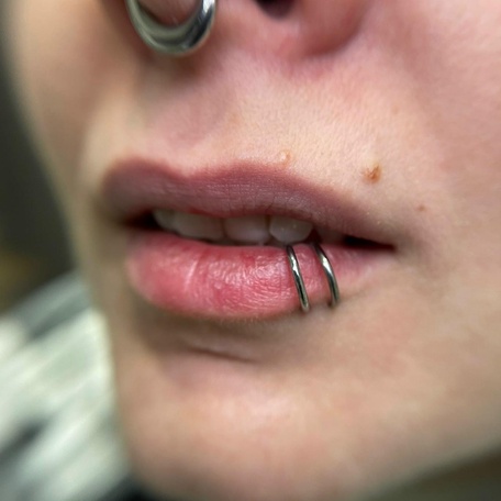 ПИРСИНГ LABRET УКУСЫ