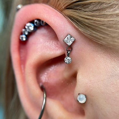 ПИРСИНГ FORWARD HELIX