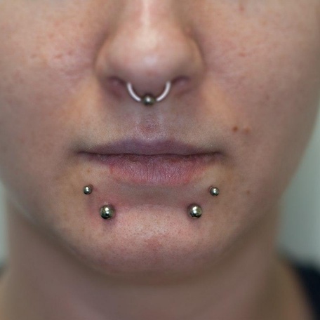 ПИРСИНГ LABRET УКУСЫ