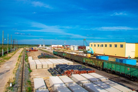 Ж/Д тупик и площадка открытого хранения