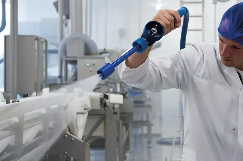 Пенная мойка низким давлением