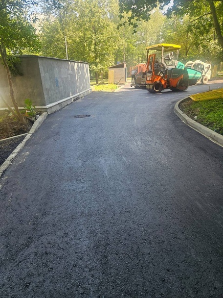 Мы занимаемся ремонтом асфальта: