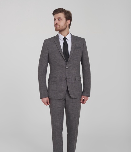 Костюм — это не просто одежда, это ваша уверенность в каждом шаге.