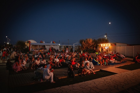 Кинотеатр под открытым небом